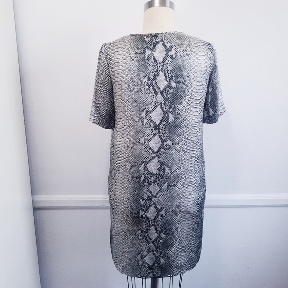 Stella McCartney | 100% Silk Snakeskin Printed Shift Dress 6 - Picture 4 of 7